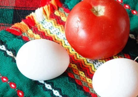 Пошаговый рецепт приготовления яичницы с помидорами Вкусная яичница с помидорами и луком