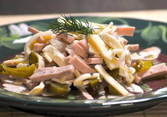 «Баварский» салат - вкусные и разные рецепты сытной закуски для любого случая