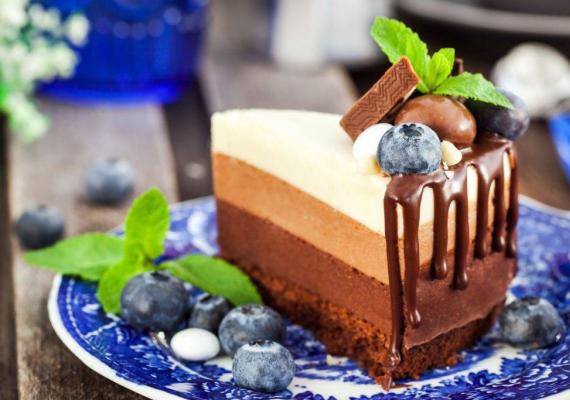 Муссовый торт Три Шоколада (Triple Chocolate Mousse Cake) Рецепт торта три шоколада с глазурью